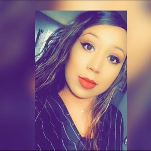 Meet your Posher, Lorena